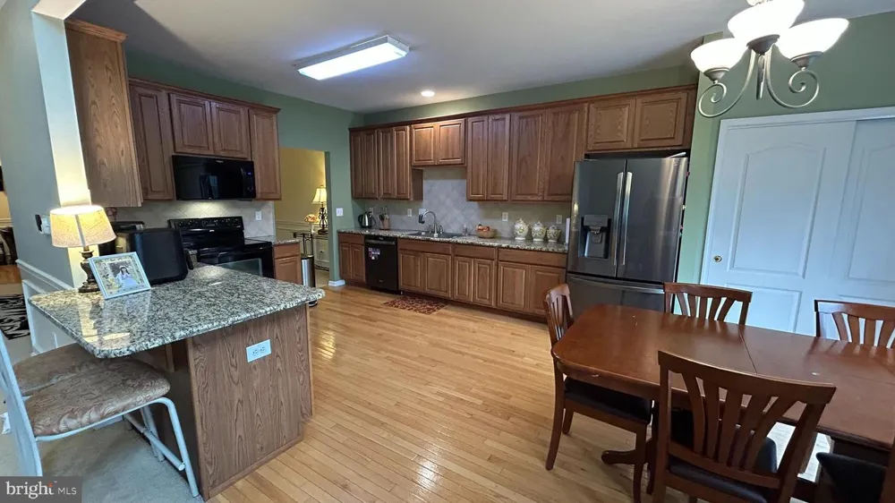 19 WHARTON DRIVE Glen Mills, PA 19342
