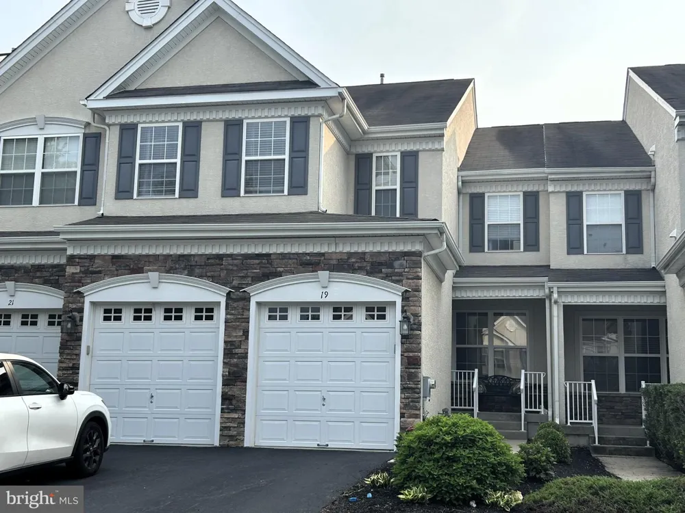 19 WHARTON DRIVE Glen Mills, PA 19342