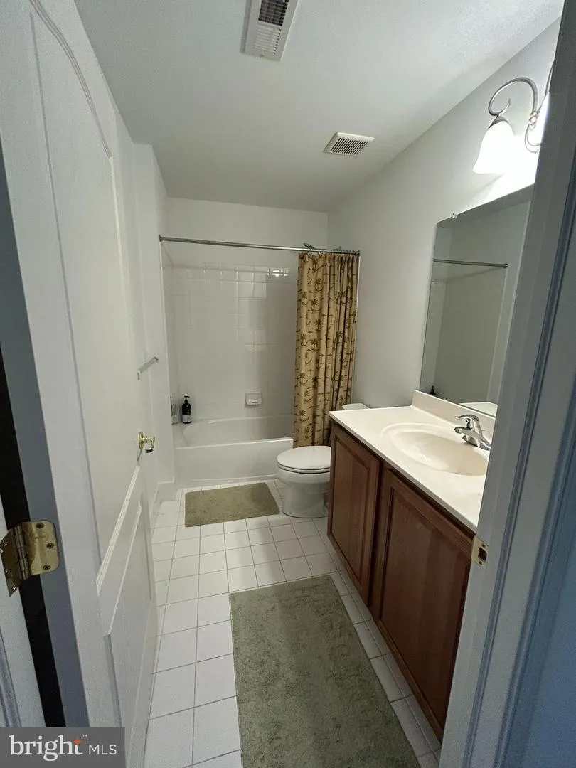 19 WHARTON DRIVE Glen Mills, PA 19342