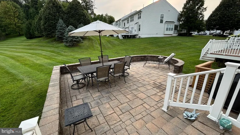 19 WHARTON DRIVE Glen Mills, PA 19342