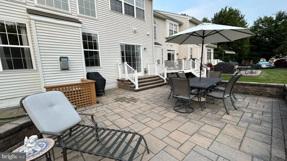 19 WHARTON DRIVE Glen Mills, PA 19342