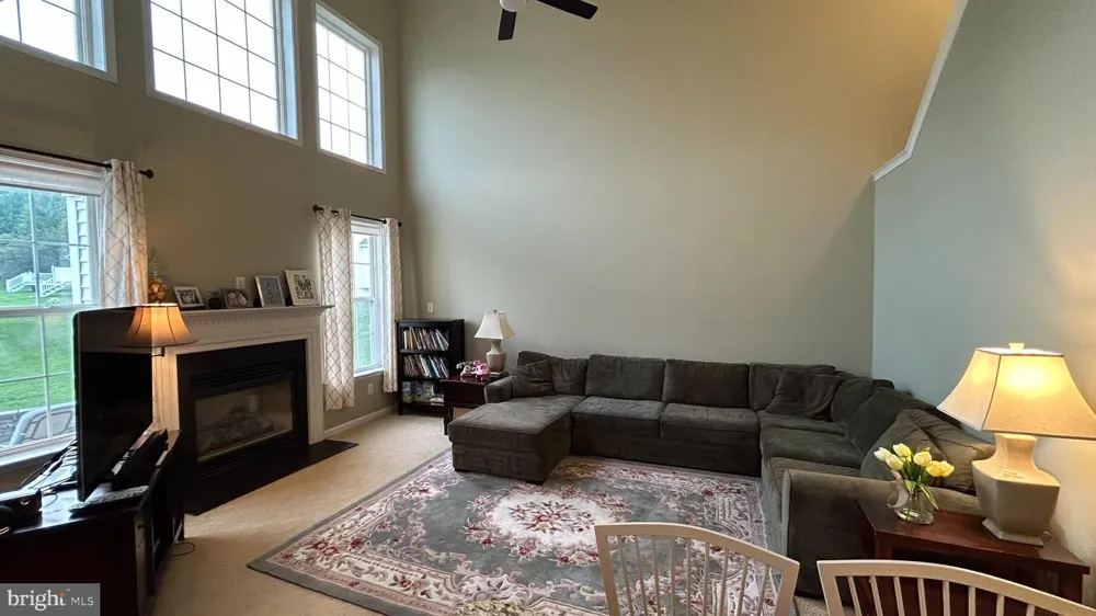 19 WHARTON DRIVE Glen Mills, PA 19342