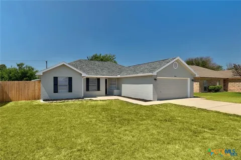 804 James Loop