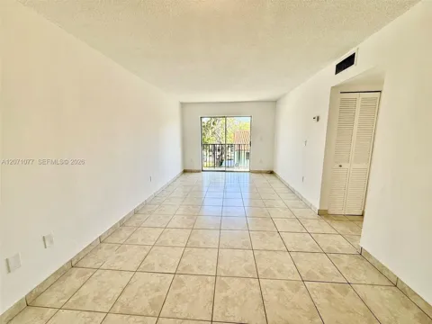 1530 SW 2nd St #304