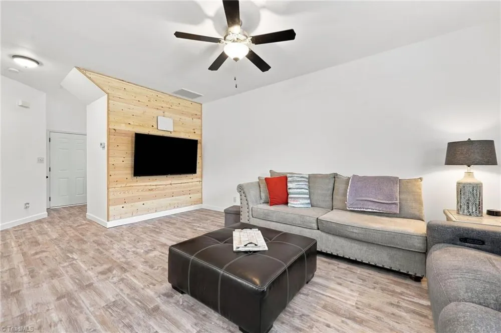 307 Skiles Heights #J Thomasville, NC 27360