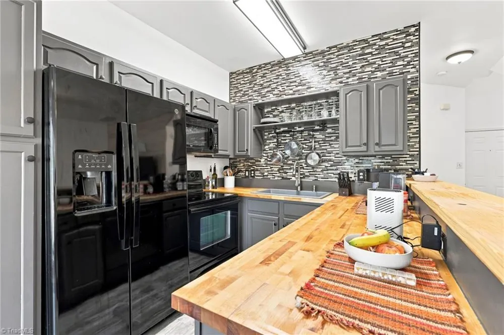 307 Skiles Heights #J Thomasville, NC 27360