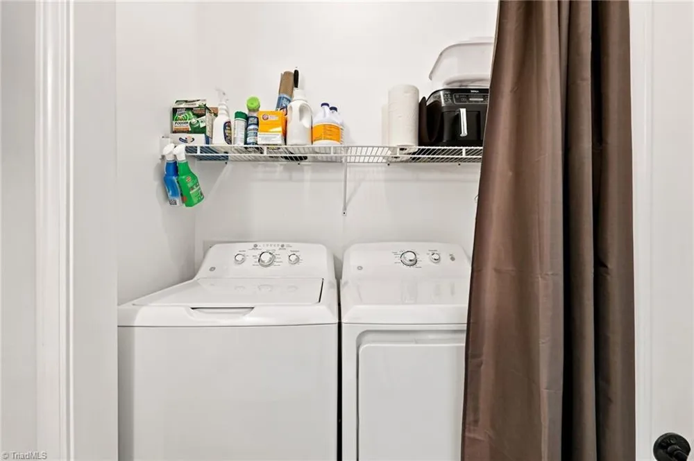 307 Skiles Heights #J Thomasville, NC 27360