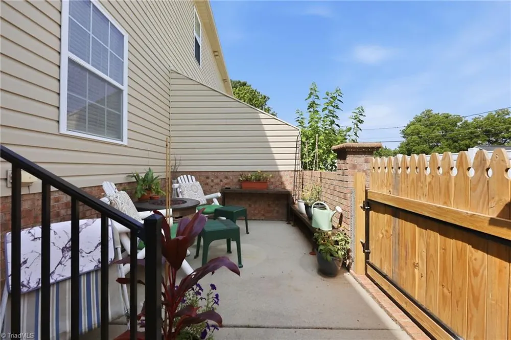 307 Skiles Heights #J Thomasville, NC 27360