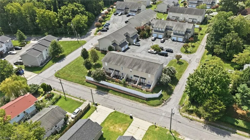 307 Skiles Heights #J Thomasville, NC 27360