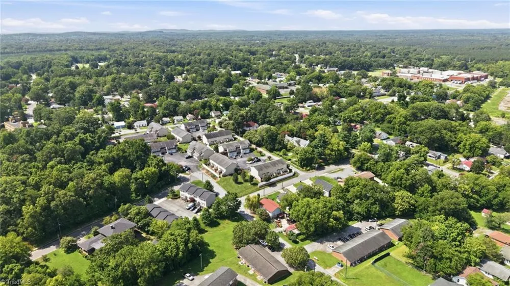 307 Skiles Heights #J Thomasville, NC 27360