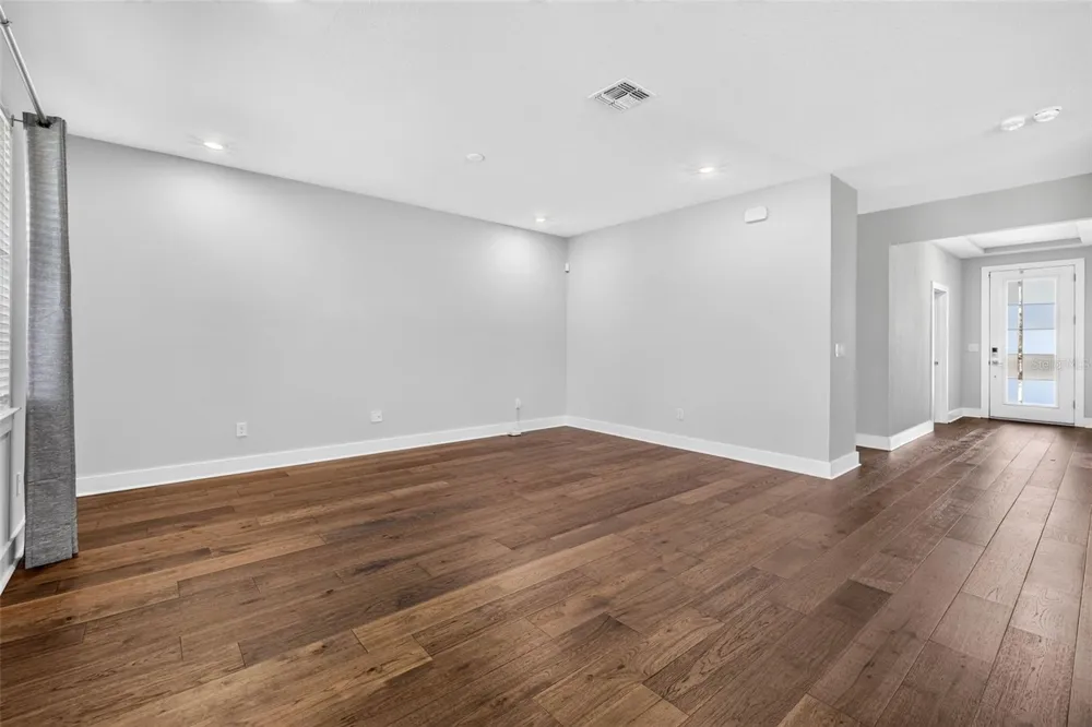 7182 HERON WALK LANE Wesley Chapel, FL 33545