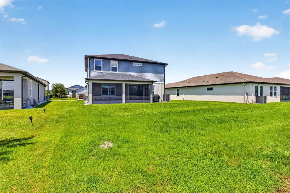 7182 HERON WALK LANE Wesley Chapel, FL 33545