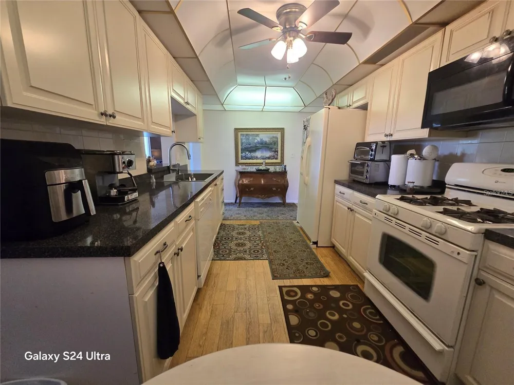 8186 TERRACE GARDEN DRIVE #409 St Petersburg, FL 33709