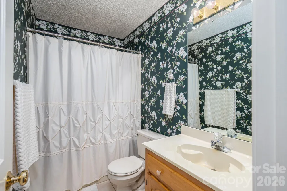 2928 Palmer Drive NE Conover, NC 28613