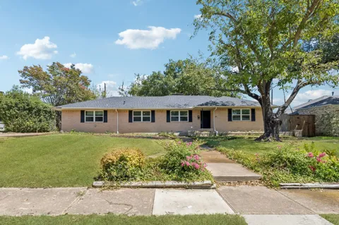 104 Weatherred Drive