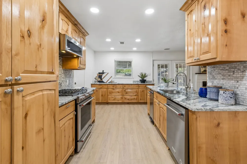 104 Weatherred Drive Richardson, TX 75080