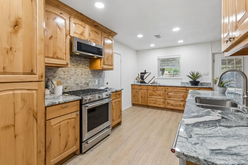104 Weatherred Drive Richardson, TX 75080