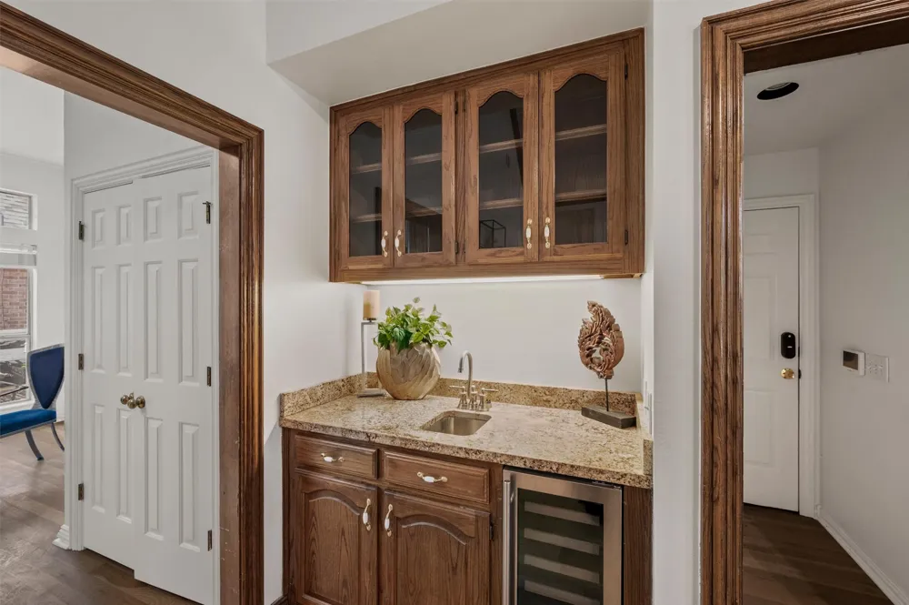 106 Charlottesville Avenue Colleyville, TX 76034