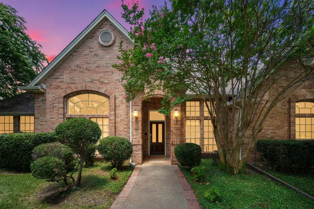 106 Charlottesville Avenue Colleyville, TX 76034