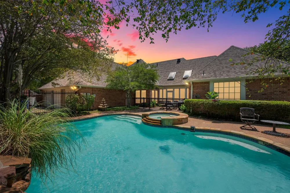 106 Charlottesville Avenue Colleyville, TX 76034