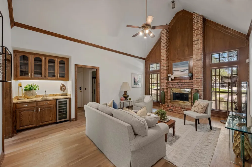106 Charlottesville Avenue Colleyville, TX 76034