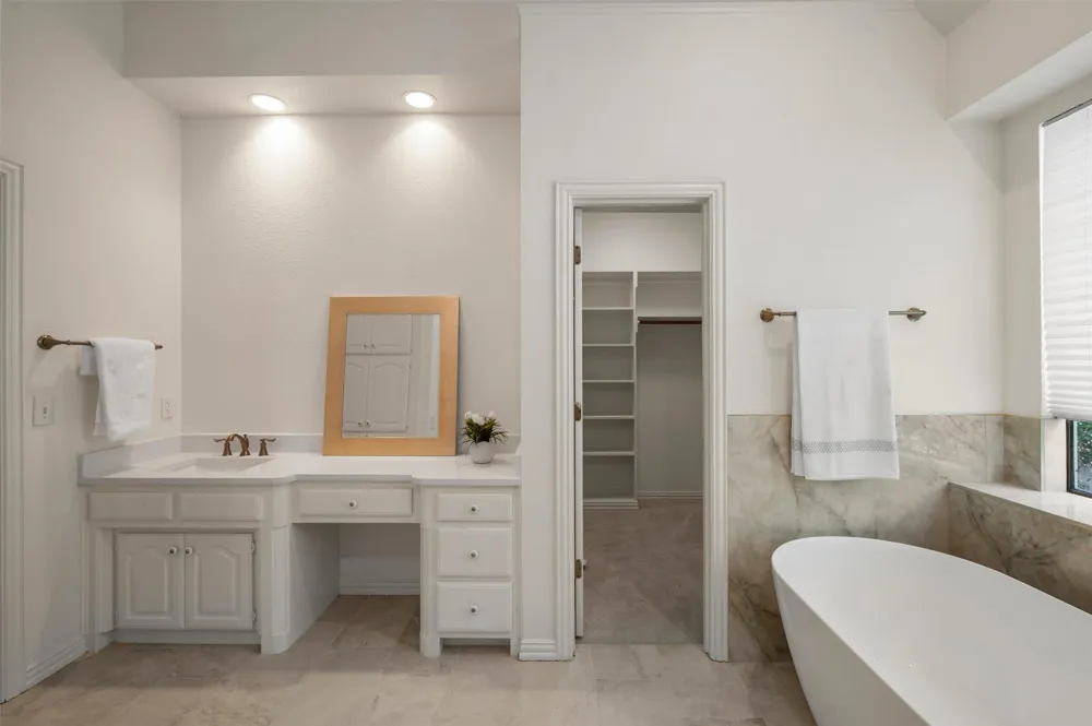 106 Charlottesville Avenue Colleyville, TX 76034