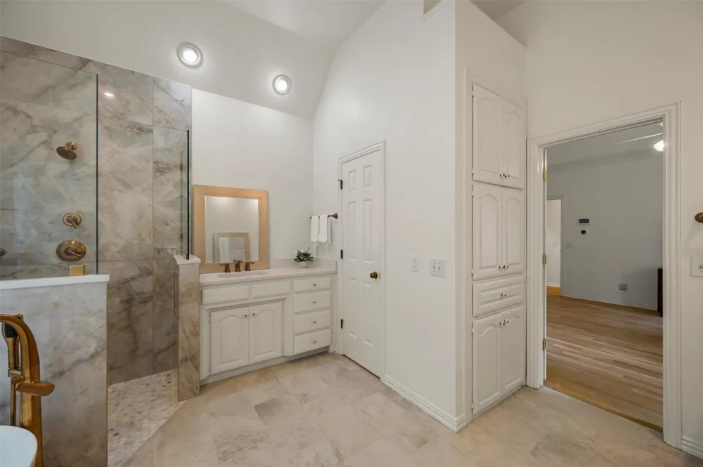 106 Charlottesville Avenue Colleyville, TX 76034
