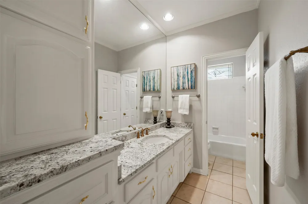 106 Charlottesville Avenue Colleyville, TX 76034