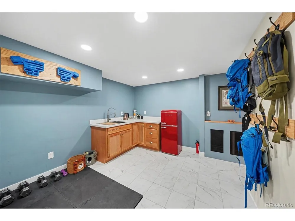 4976 Red Rock Drive Larkspur, CO 80118