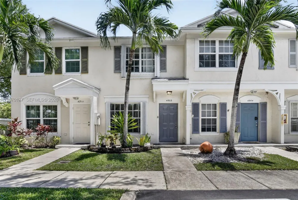 4902 SW 31st Ter Dania Beach, FL 33312