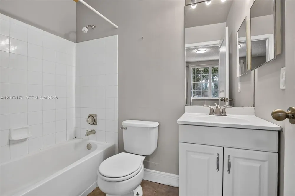 4902 SW 31st Ter Dania Beach, FL 33312