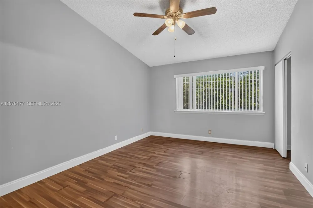 4902 SW 31st Ter Dania Beach, FL 33312