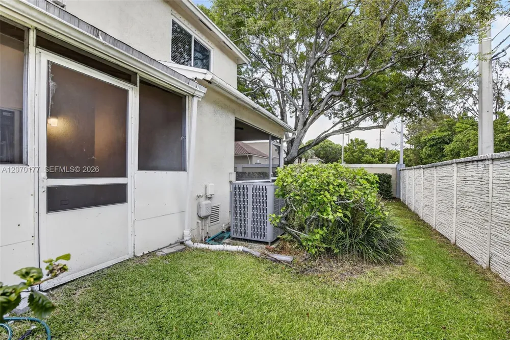 4902 SW 31st Ter Dania Beach, FL 33312