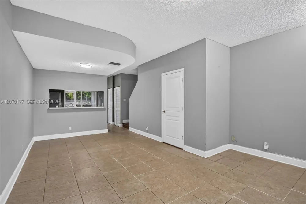 4902 SW 31st Ter Dania Beach, FL 33312