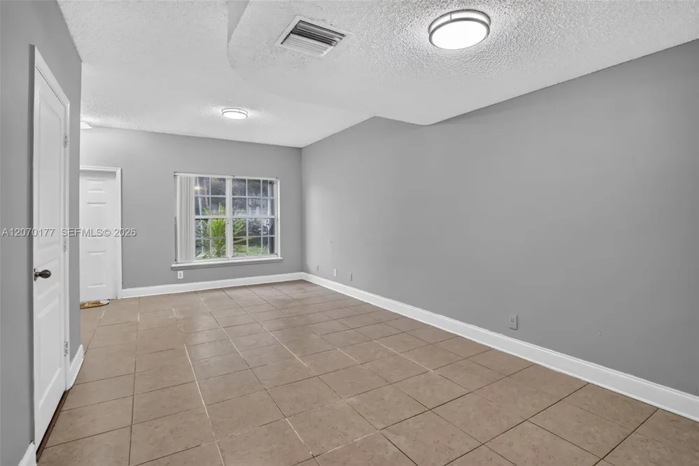 4902 SW 31st Ter Dania Beach, FL 33312