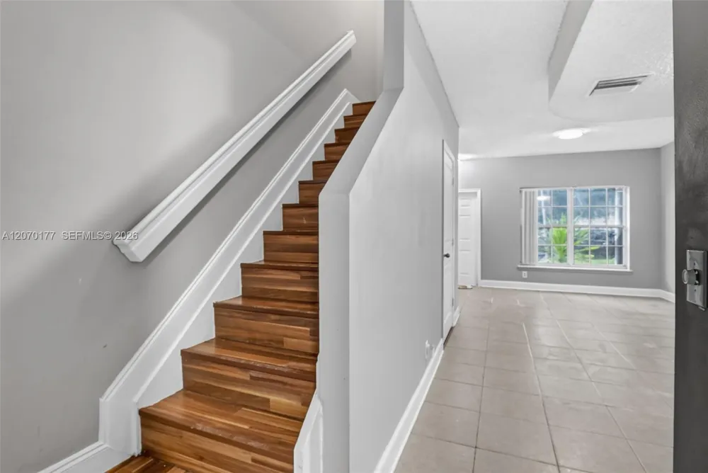 4902 SW 31st Ter Dania Beach, FL 33312