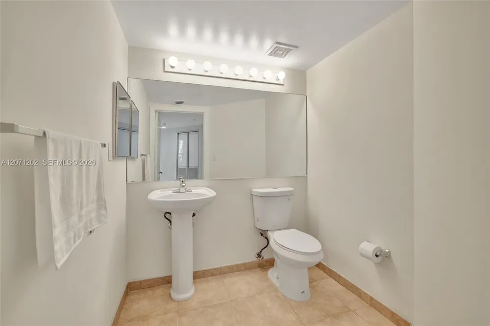 2080 S OCEAN DR #1102 Hallandale Beach, FL 33009
