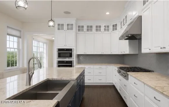 4 Prestwick Court Holmdel, NJ 07733