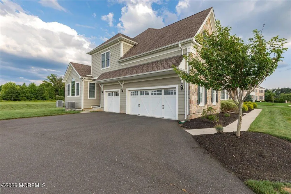 4 Prestwick Court Holmdel, NJ 07733
