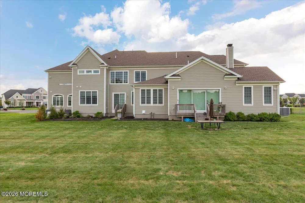4 Prestwick Court Holmdel, NJ 07733