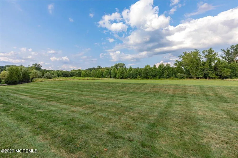 4 Prestwick Court Holmdel, NJ 07733