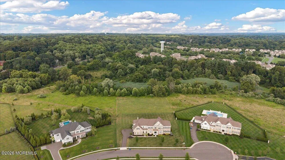 4 Prestwick Court Holmdel, NJ 07733