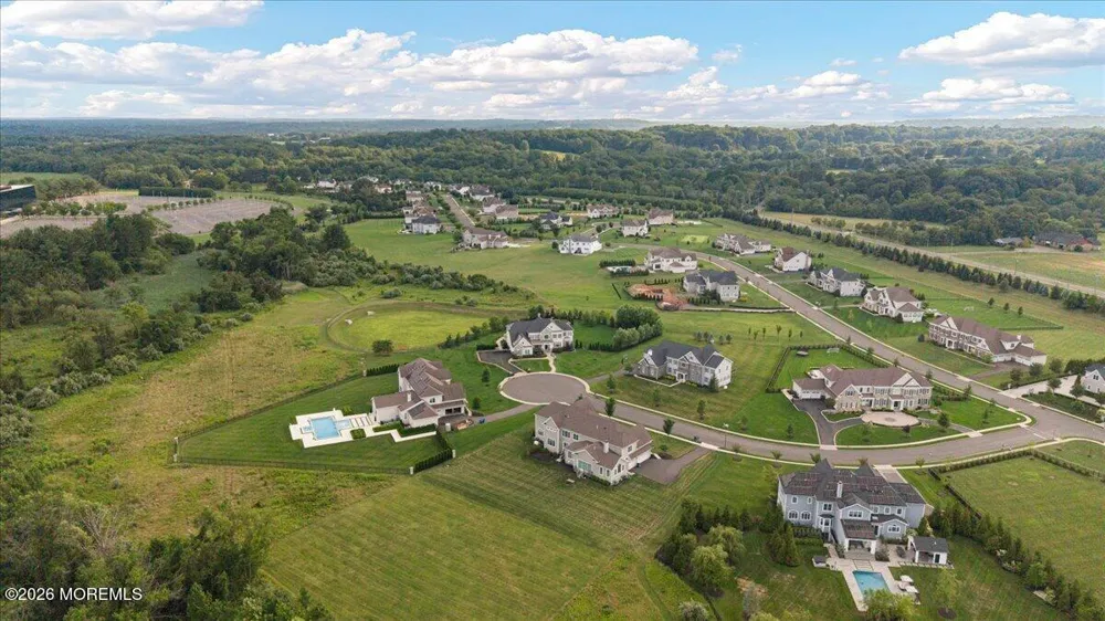 4 Prestwick Court Holmdel, NJ 07733