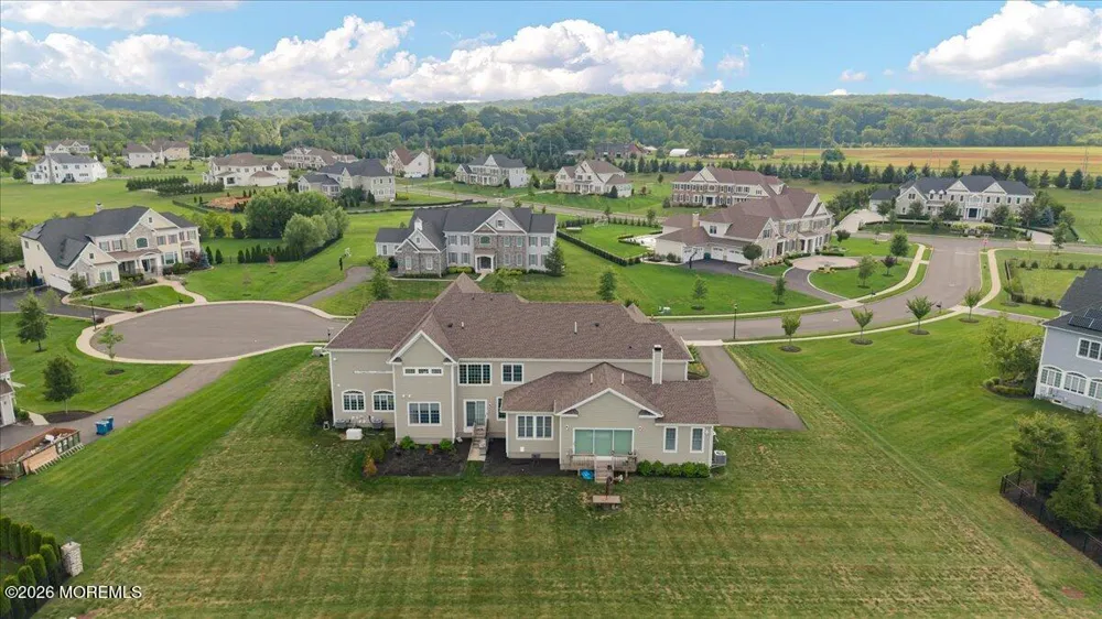 4 Prestwick Court Holmdel, NJ 07733