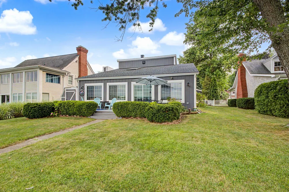 2124 Ash Te Wette Beach Drive Cambria Township, MI 49242