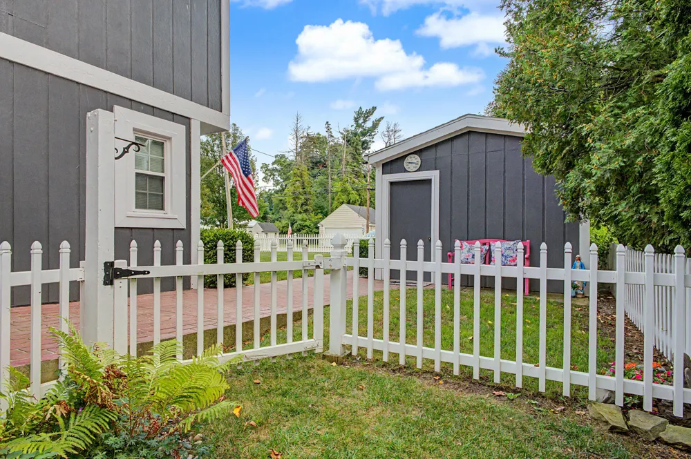 2124 Ash Te Wette Beach Drive Cambria Township, MI 49242