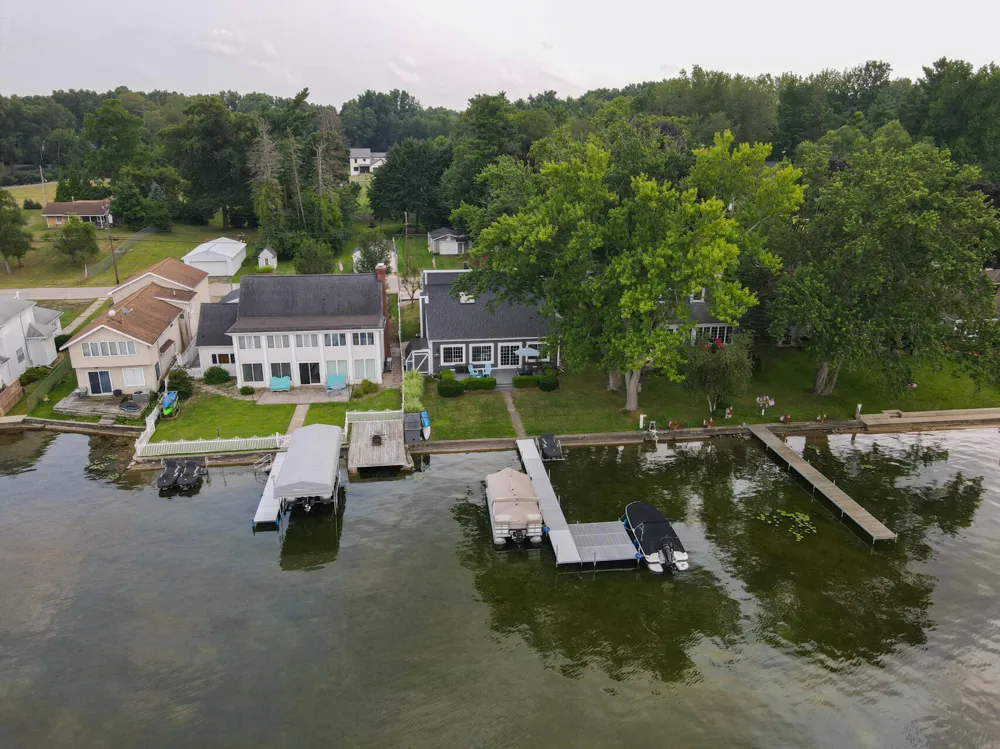 2124 Ash Te Wette Beach Drive Cambria Township, MI 49242