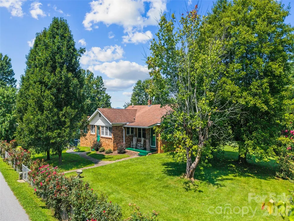 53 Salem Road Weaverville, NC 28787