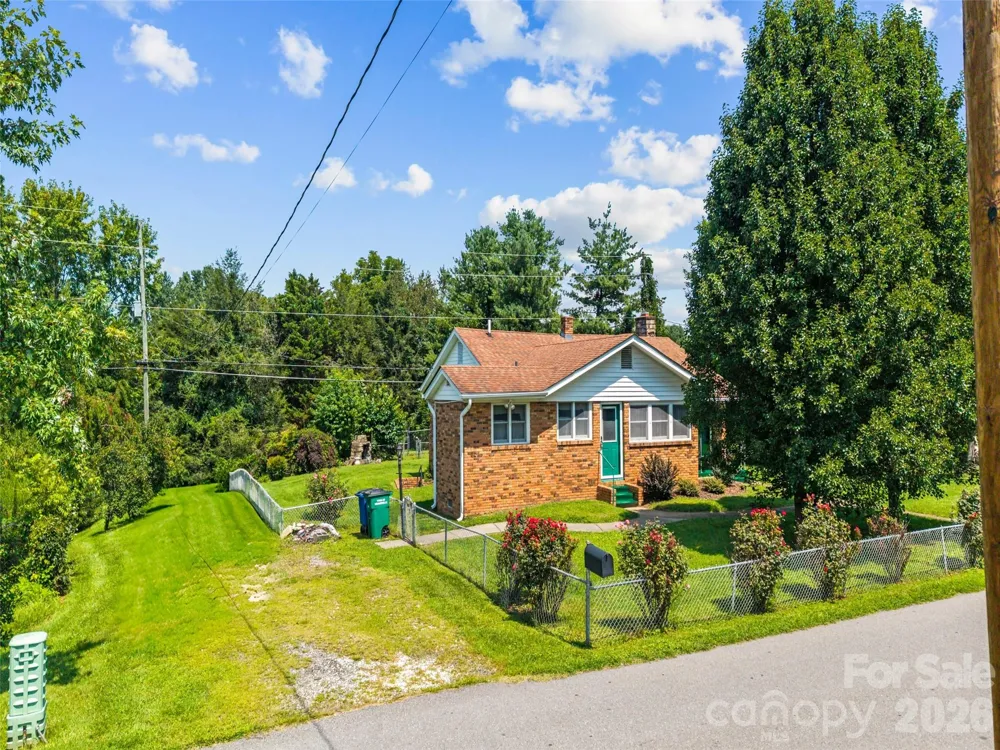 53 Salem Road Weaverville, NC 28787