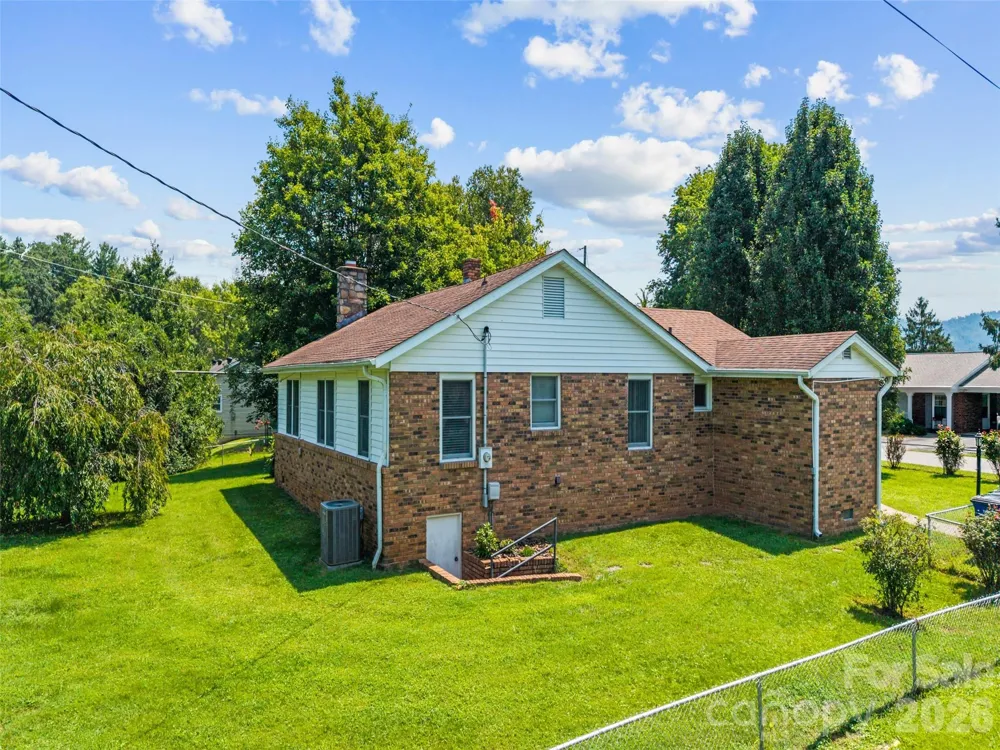 53 Salem Road Weaverville, NC 28787